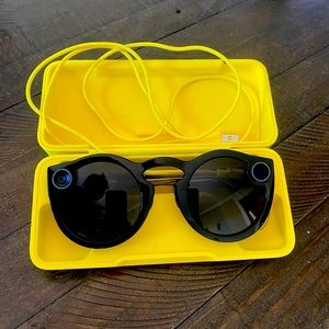 Black Snap Spectacles